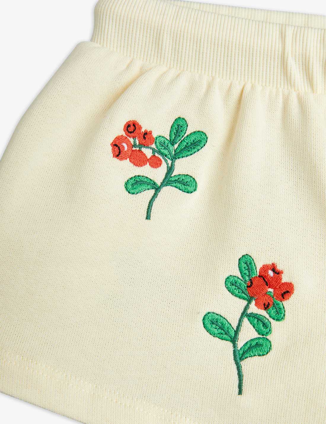 Lingonberries aop sweatshorts