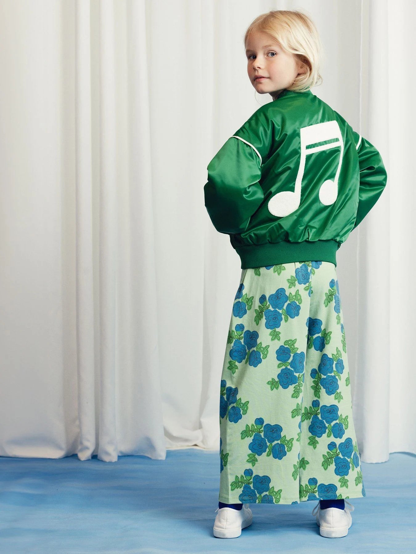 Blue roses aop trousers